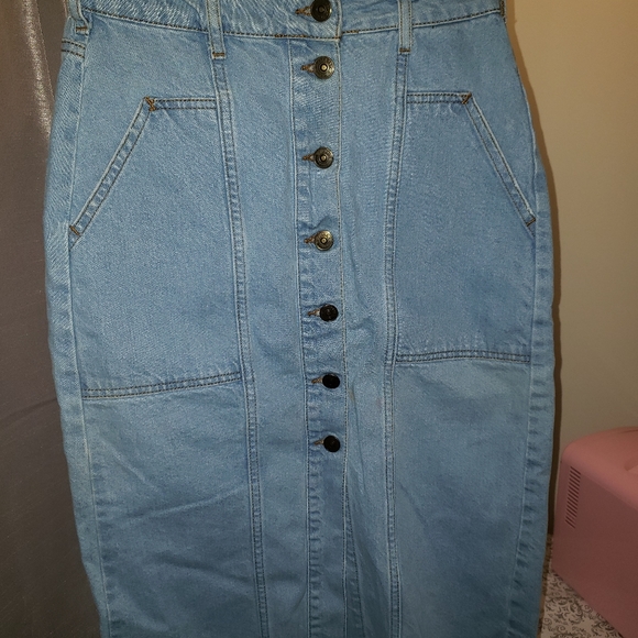 Small midi denim zara skirt - Picture 2 of 3
